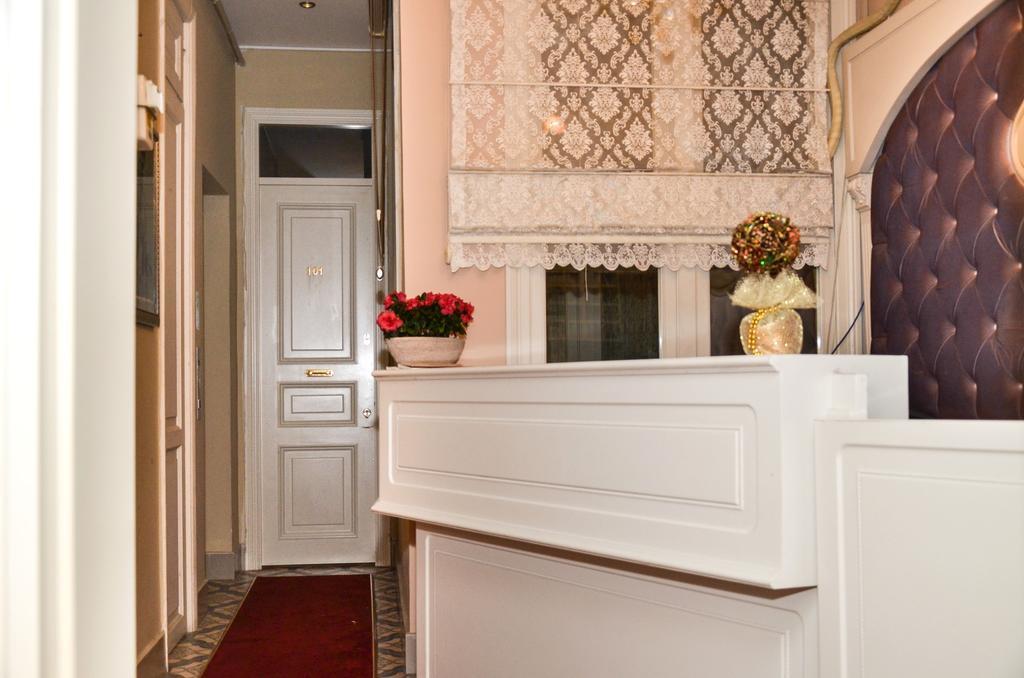 Omer Hayyam Suites Istanbul Exterior photo